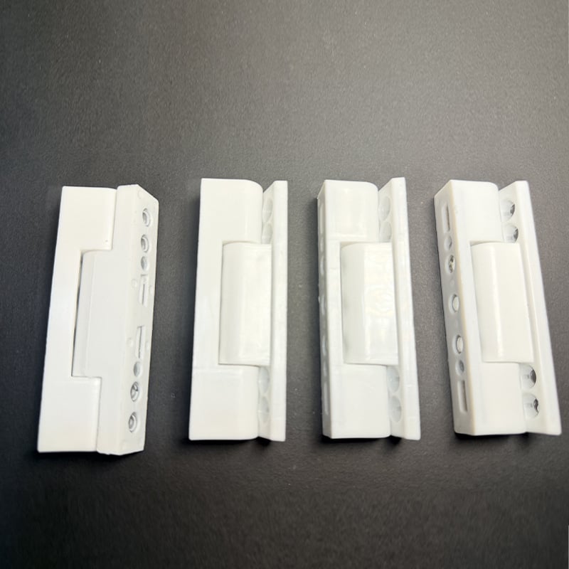 Balama din fier cu acoperire plastică de 90 mm pentru ferestre interioare și exterioare