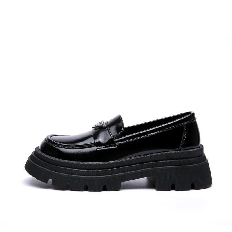 Loafers dama cu talpă platformă groasă, primăvara 2025, stil britanic, design sofisticat, logo triunghiular, slip-on din piele PU