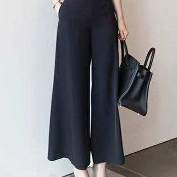 Pantaloni negri de damă, largi, ușor evazați, lungime cropped, material ușor de vară, croială lejeră, plus size