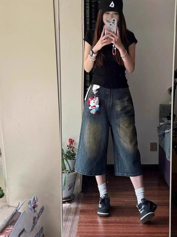 Short din denim cu talie înaltă, croială largă, lungime 3/4, vară