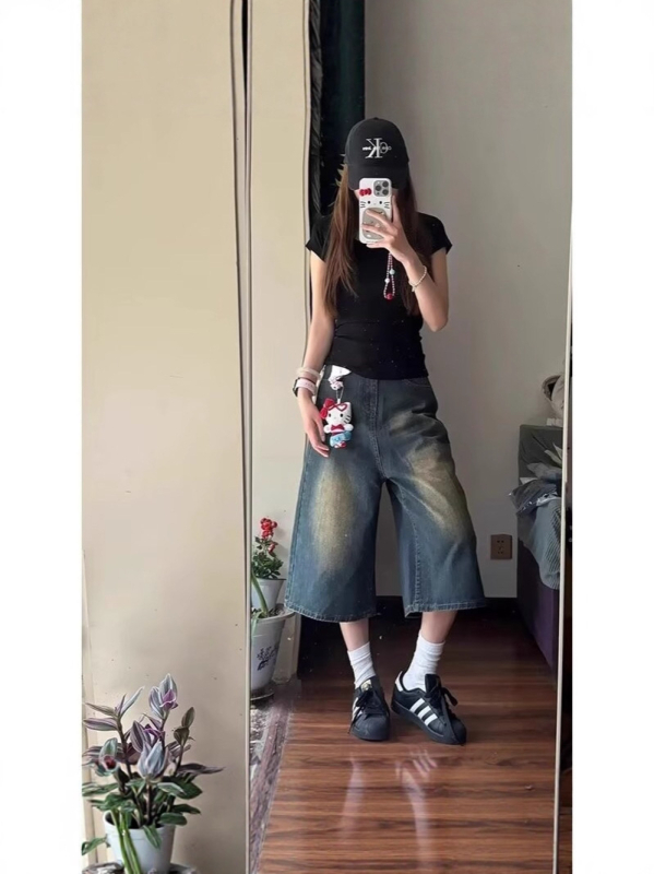 Short din denim cu talie înaltă, croială largă, lungime 3/4, vară