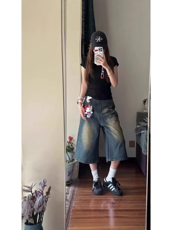 Short din denim cu talie înaltă, croială largă, lungime 3/4, vară