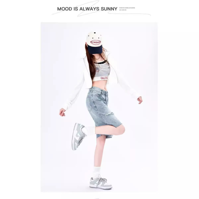 Shorts din denim vintage rupturi, croială largă pentru femei, talie înaltă, mărime Petite, tiv franjat, vară 2024