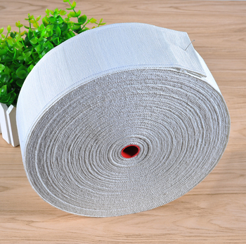 Accesorii pentru perdele: curea din material textil, bandă pentru cap din material și cârlige; curea albă din material îngroșat