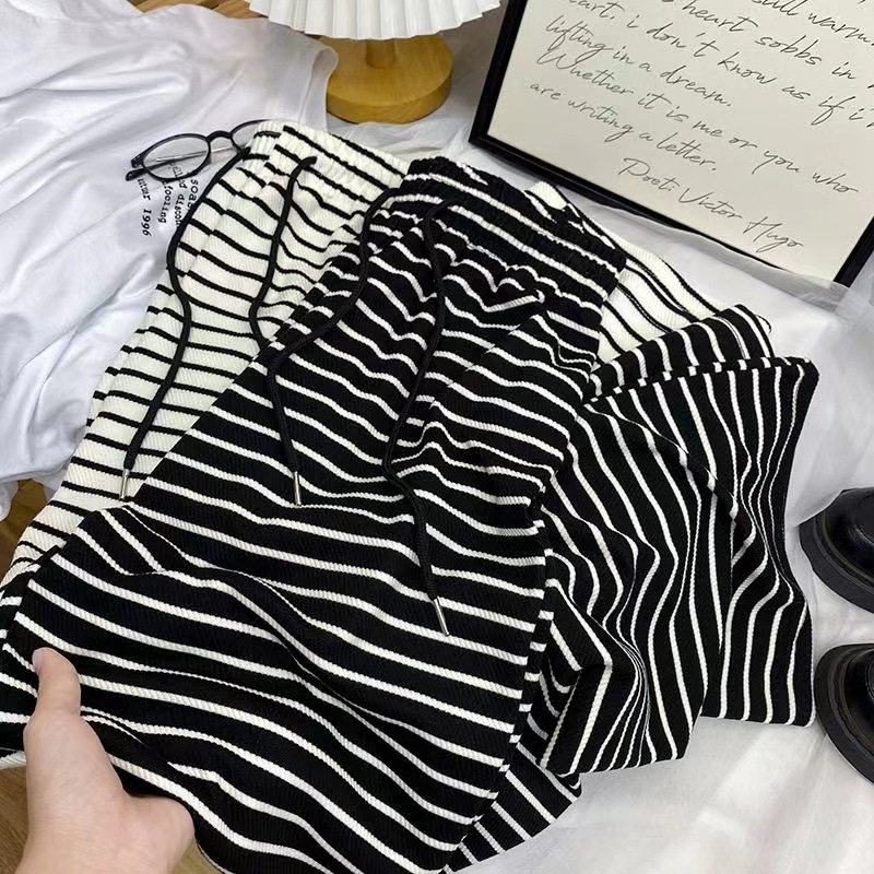Pantaloni pentru femei cu dungi negre și albe, talie înaltă, croială lejeră, largi, lungime până la podea