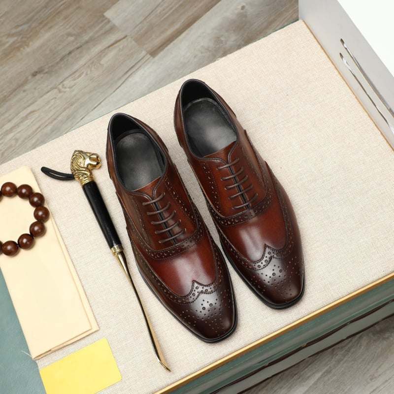 Pantofi pentru bărbați din piele, brogue, cu decor gravat manual, șireturi, vârf rotund, stil formal european