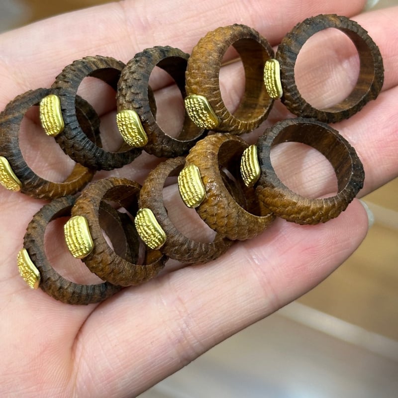 Inel agarwood cu solzi de dragon încrustat cu cinci texte sacre — set bijuterii mărgele budiste DIY, pandantiv, brățară, lanț pentru telefon și accesorii pentru geantă