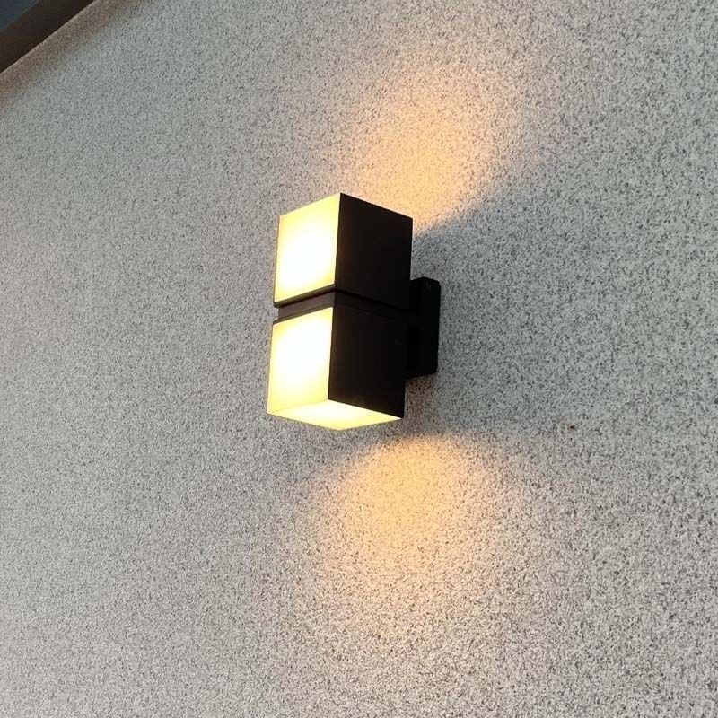 Lumină de perete LED din aluminiu pentru exterior, IP65, rezistent la apă, design minimalist, potrivit pentru ușă, stâlp și balcon, stil vintage