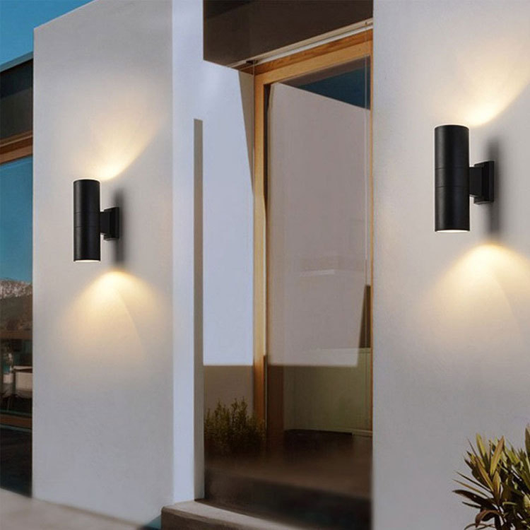 Lampă LED pentru perete exterior, impermeabilă, cu două capete, spot bidirecțional pentru intrarea vilei/hotelului