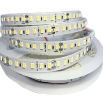 Bandă LED 24V pentru plafon și decorarea scărilor, monocromă 2835, 320 LED/m
