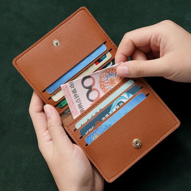 Portcard din piele moale, autentică, stil scurt, compact, pentru carduri bancare și permis de conducere, design minimalist și ușor, anti-demagnetizare.
