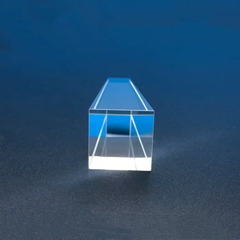 Instrument de înfrumusețare cu laser: prismă, lentilă optică personalizată, prismă de cuarț pătrată, con de ghidare a luminii, sticlă K9, transmitanță