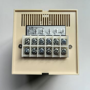 XMTA-2001 Regulator digital de temperatură de tip K, 220V, interval 0–399 °C, montaj pe panou