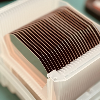 Wafer de siliciu cu placare cu cupru pentru semiconductori, sputtering magnetron în vid, acoperire prin evaporare termorezistentă și acoperire CVD