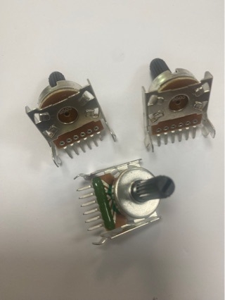 Placă de control pentru amplificator audio și amplificator auto, cu potențiometre duale 1616