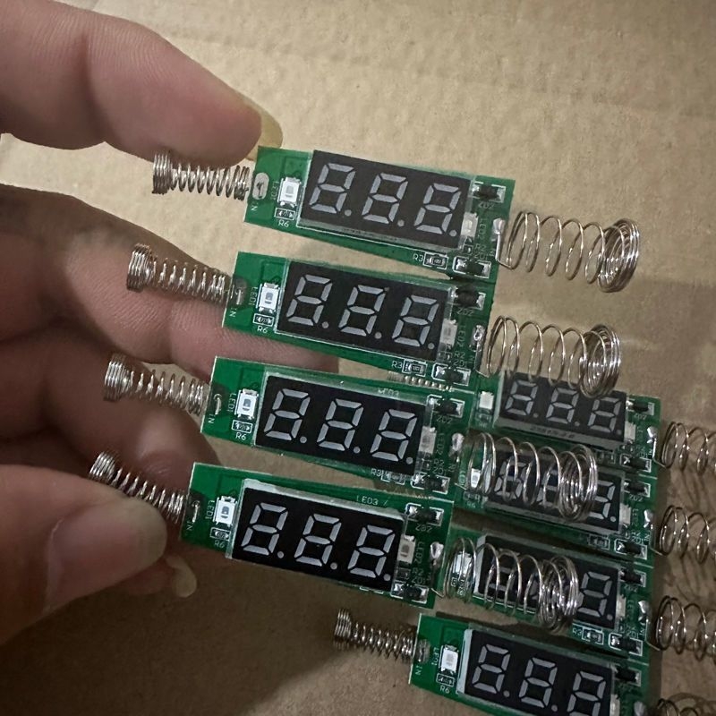 Tester de tensiune cu afișaj digital, universal 5V-120V pentru uz electric și reparații auto