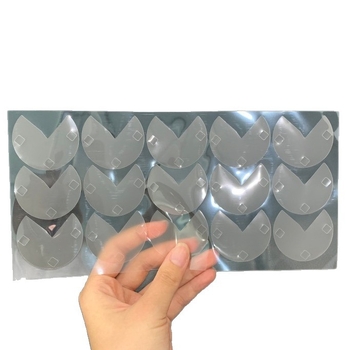 Film protector pentru suprafețe hardware, finisaj neted, rezistent la zgârieturi, praf și amprente, transparent HD, dimensiuni personalizabile.