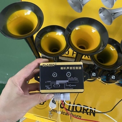 Sirena muzicală auto cu 6 țevi, 36 de tonalități, control electronic, țeavă metalică, cu buton