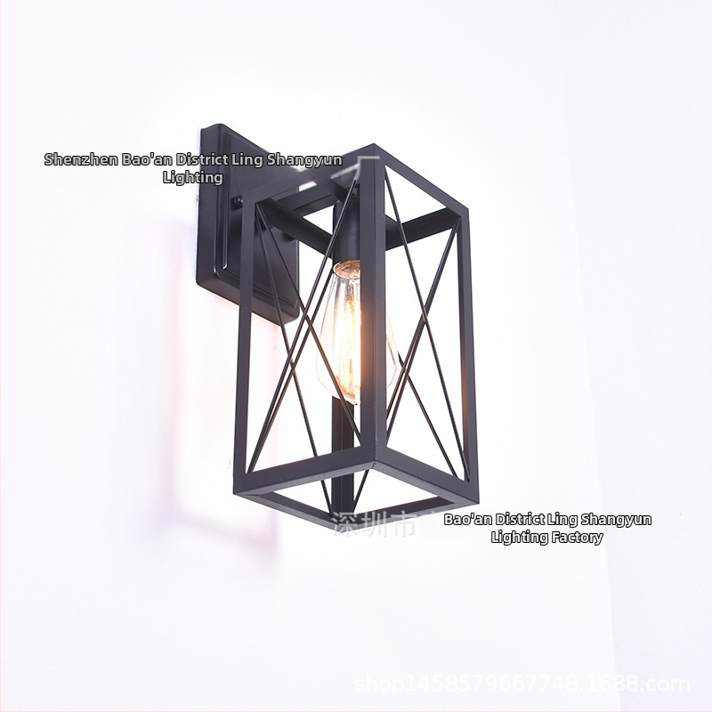 Industriálna retro nástenná lampa s kovovým tienidlom a LED diódou, vhodná do spálne, obývačky, chodby alebo baru