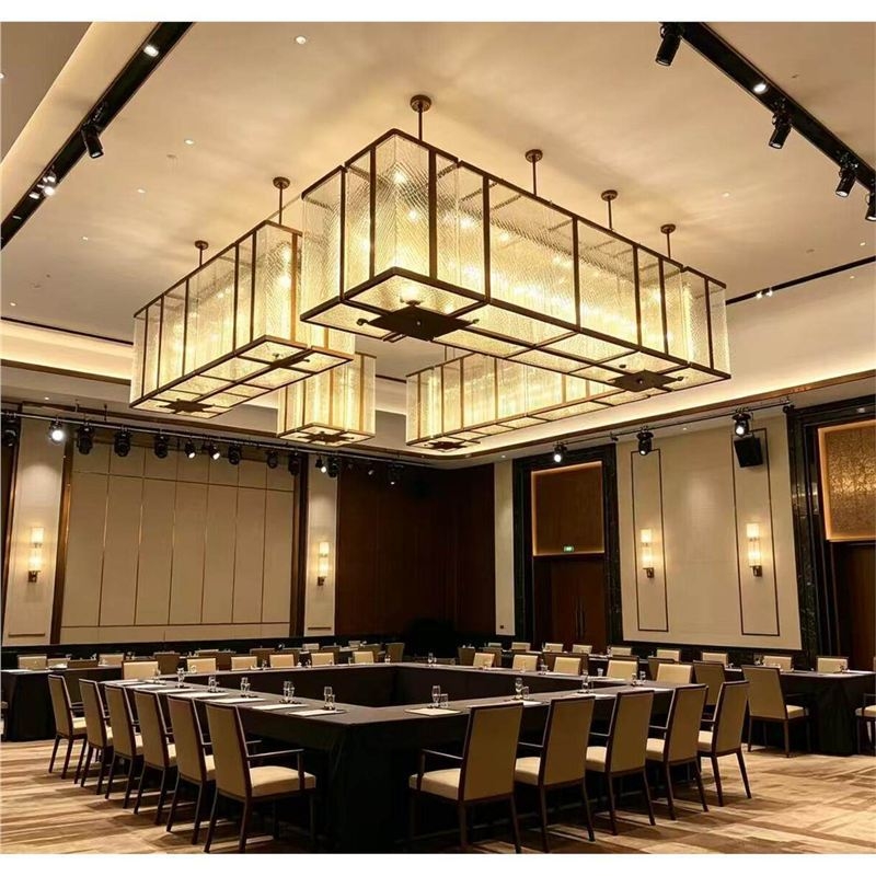 Candelabru cu șase brațe, stil chinezesc, finisaj bronz antic, pentru săli mari de banchete ale hotelurilor, design în mai multe straturi cu valuri de apă, abajur din bambus și răchită
