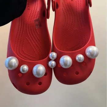 Perlaste ukrasne priveze za Crocs Red Ballet – vrhunski DIY dekorativni dodaci, veleprodaja