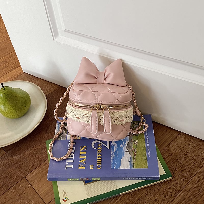 Geantă mini crossbody cu fundă și lanț, drăguță, la modă și versatilă.