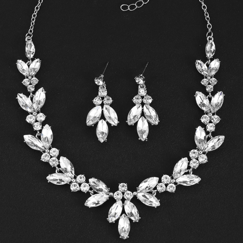 Set bijuterii cu zirconiu: colier și cercei cu ciucuri, lanț elegant pentru claviculă