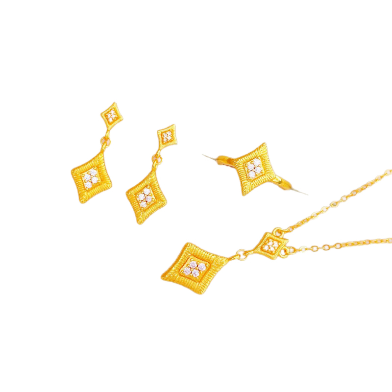 Set de bijuterii geometrice placate cu aur, finisaj mat: inel, lanț pentru claviculă și cercei de designer
