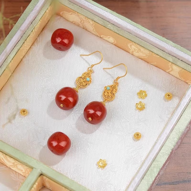 Cercei pentru femei în stil național, cu agat imitativ, design etno-retro, motive kaki și ruyi, accente roșii decorative