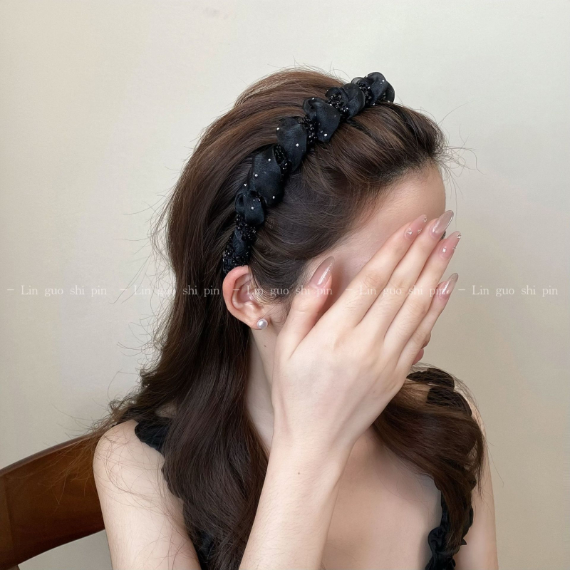 Bandă de păr cu mărgele, model ondulat și accente de diamant, accesoriu simplu și elegant pentru femei