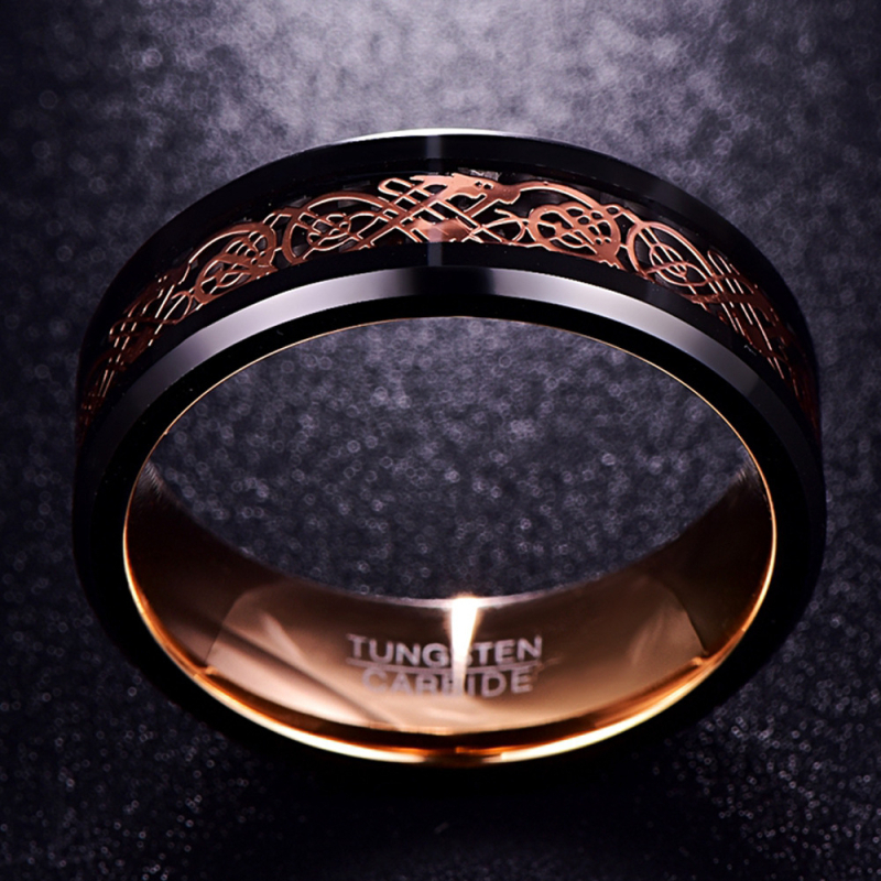 Inel din wolfram, negru, lățime 8 mm, cu motiv dragon placat cu aur roz