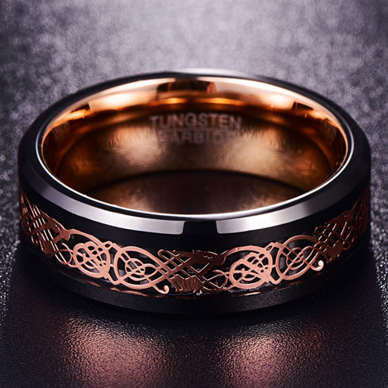 Inel din wolfram, negru, lățime 8 mm, cu motiv dragon placat cu aur roz