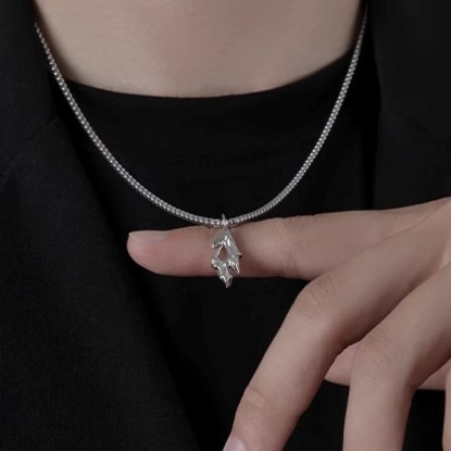 Colier cu pandantiv în formă de flacără, placat cu argint 925, design minimalist unisex, pandant geometric în formă de picătură, lanț încrucișat, lungime 51–60 cm