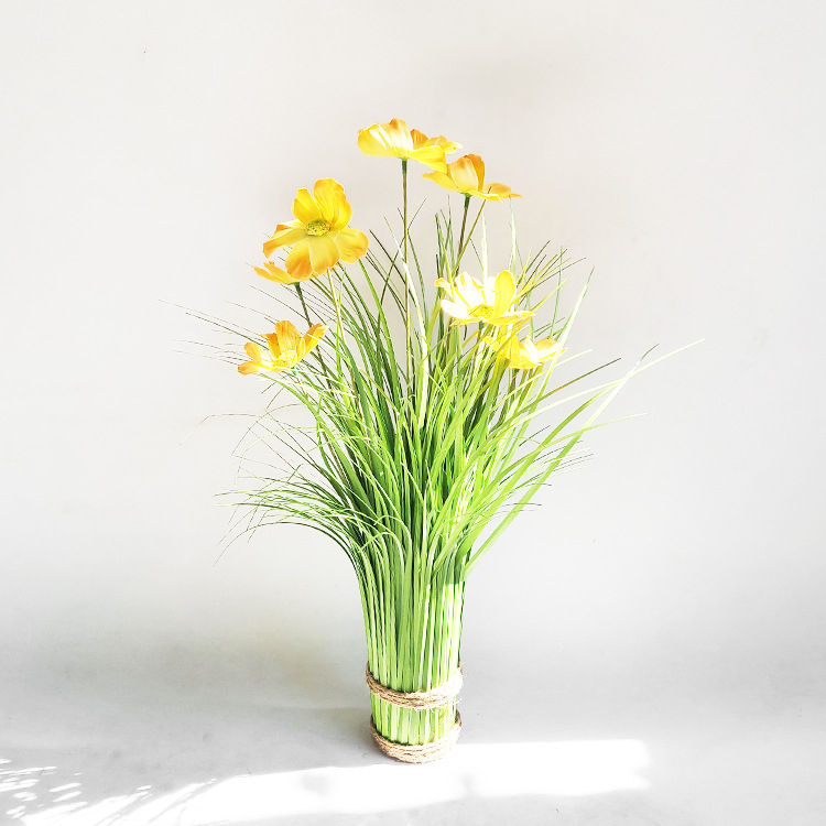 Plante și flori artificiale în ghivece — cadouri decorative, recuzită pentru fotografie și bonsai de interior
