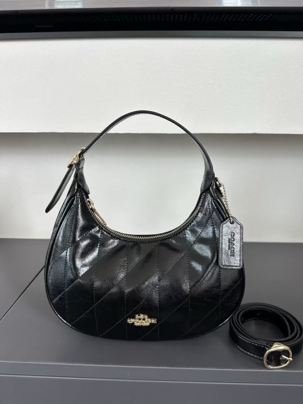 Oleco Emily 23 Geantă de umăr clasică, în formă de semilună, crossbody
