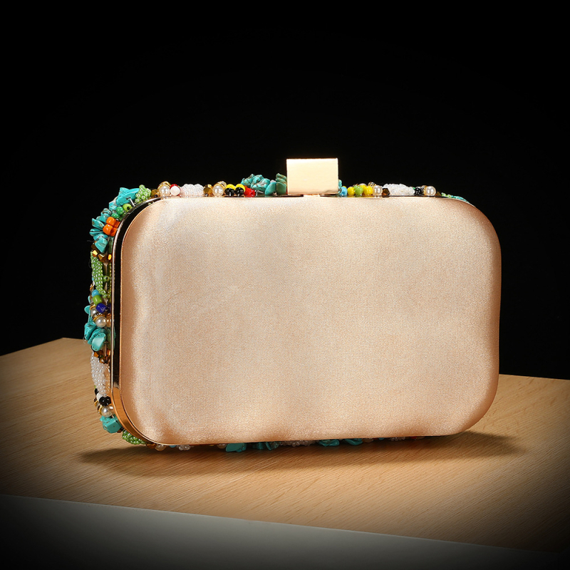 Geantă de seară în stil etnic, broderie cu mărgele și cristale, clutch-cutie cu lanț