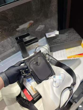 P Family Geantă mini din nylon pentru telefon, crossbody, cu clapă, stil neutru