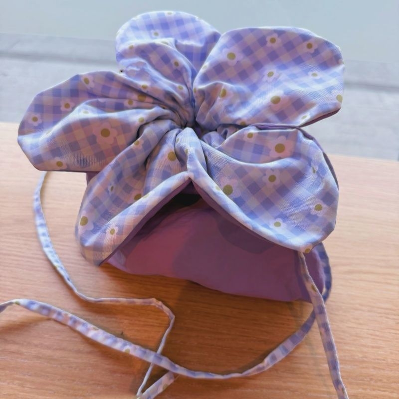 Geantă bucket cu flori, geantă crossbody mică, capacitate mare, design reversibil, stil girly, compartiment cu șnur pentru telefon și utilizare zilnică