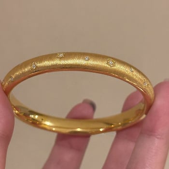 Brățară cu cer înstelat, nuanță aurie, finisaj ștanțat și inserții de diamante, brățară de lux versatil