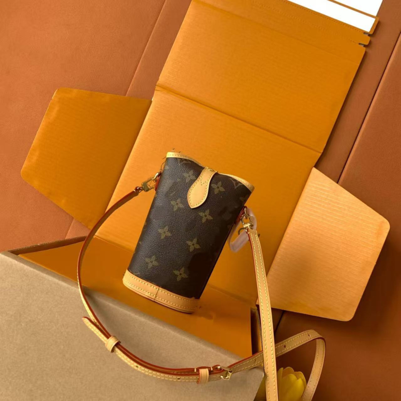 Geantă din piele cu monogram, crossbody retro, mică geantă pentru telefon, lux ușor