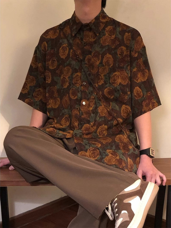 Cămașă de bărbați cu imprimeu floral all-over, mâneci scurte, guler rever, design premium primăvara 2025, retro american
