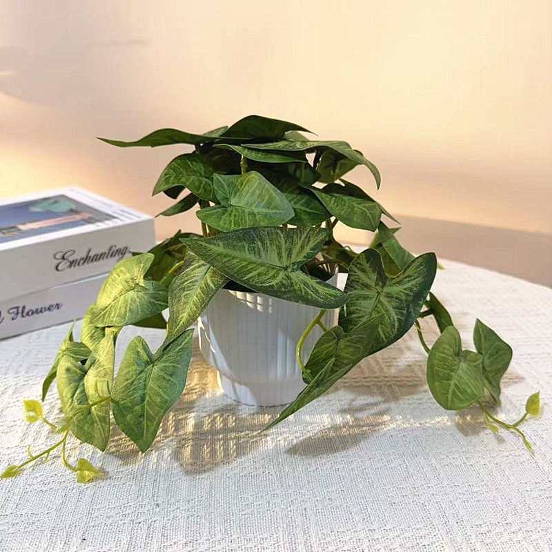 Pothos artificial într-un mic ghiveci, pentru balconul exterior și curte – decor plastic bonsai