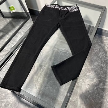 Blugi bărbați în stil american retro cu patch-uri pătrate, croială dreaptă, primăvară 2026, design urban, croială lejeră, picioare largi