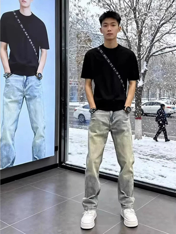 Jeans denim albastru deschis pentru bărbați, slim-fit, vară, spălare ușoară, croială dreaptă