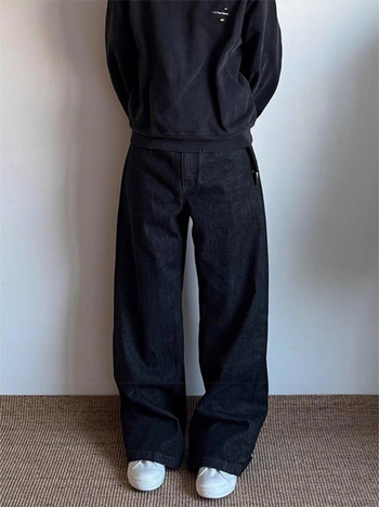 Jeansi din denim premium 2.0, albastru închis, 14,5 oz selvedge raw denim, croială dreaptă cu ușor evazat și siluetă în linie A