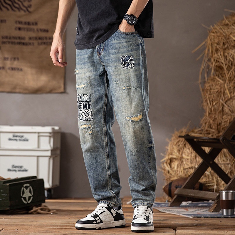 Jeansi din denim pentru bărbați, stil retro american, cu rupturi și patch-uri, design modern, croială dreaptă relaxată pentru primăvară-vară