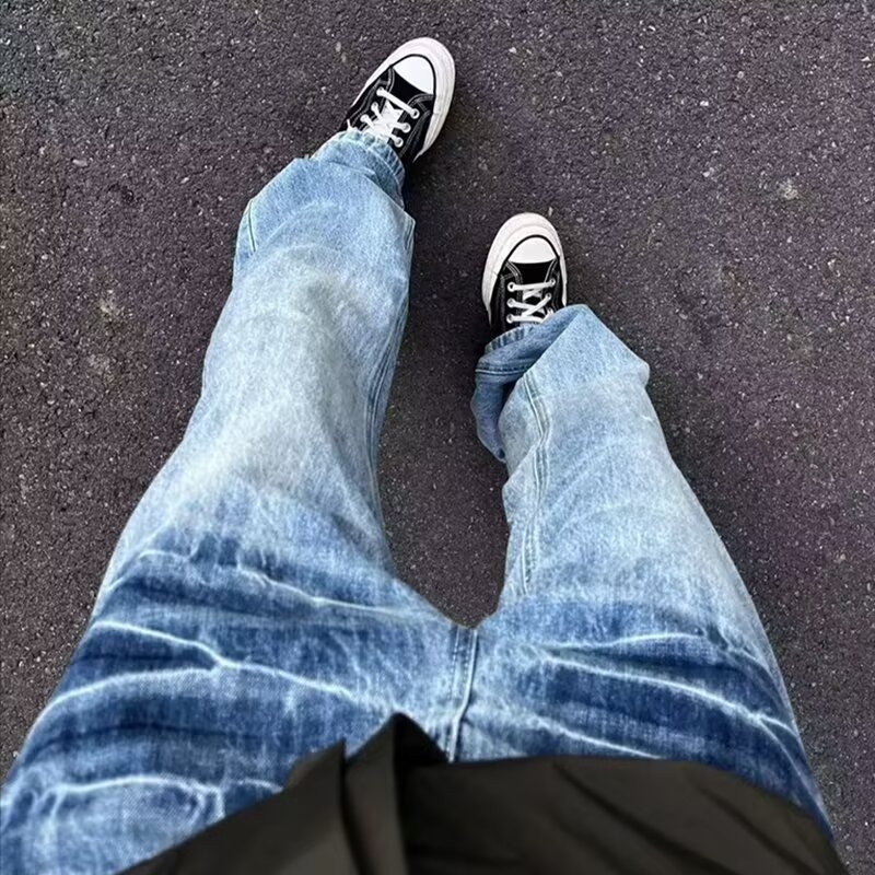 Blugi cu textură crăpată în stil american vintage, detaliu cu fulger, croială lejeră, drept, spălat