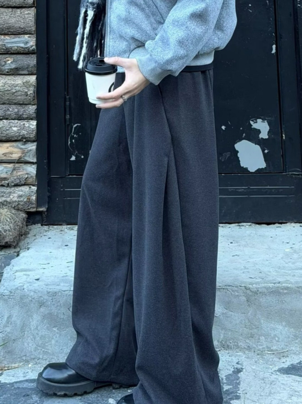 Pantaloni negri de costum pentru bărbați, din lână, talie medie, croială largă, falduri, casual, primăvară-toamnă 2026.