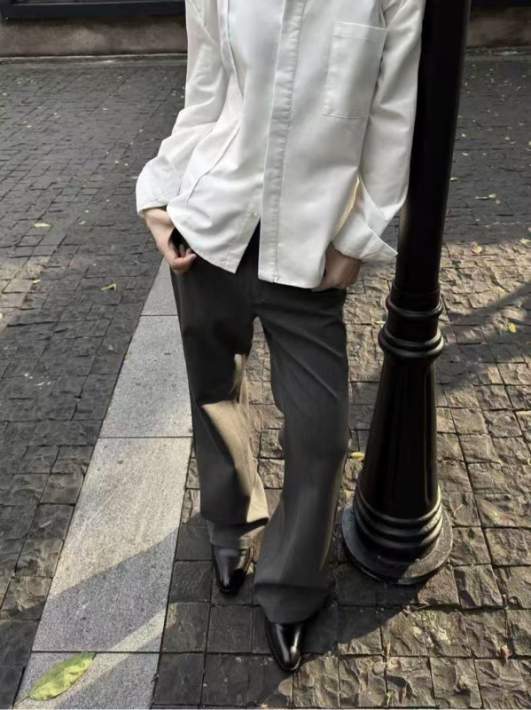 Pantaloni bărbați slim, ușor evazați, din amestec de bumbac, cădere elegantă, pantaloni lungi versatili pentru casual și mers la serviciu