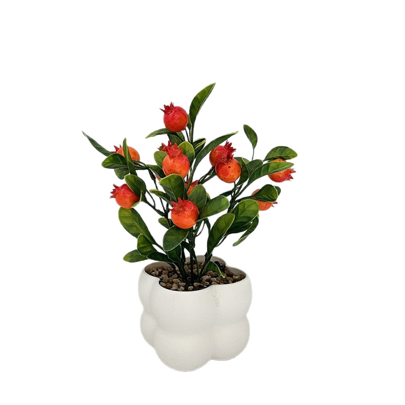 Planta în ghiveci cu fructe artificiale, grilaj pătrat – decor interior